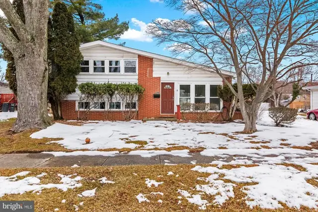 1002 Scotts Hill, Pikesville
