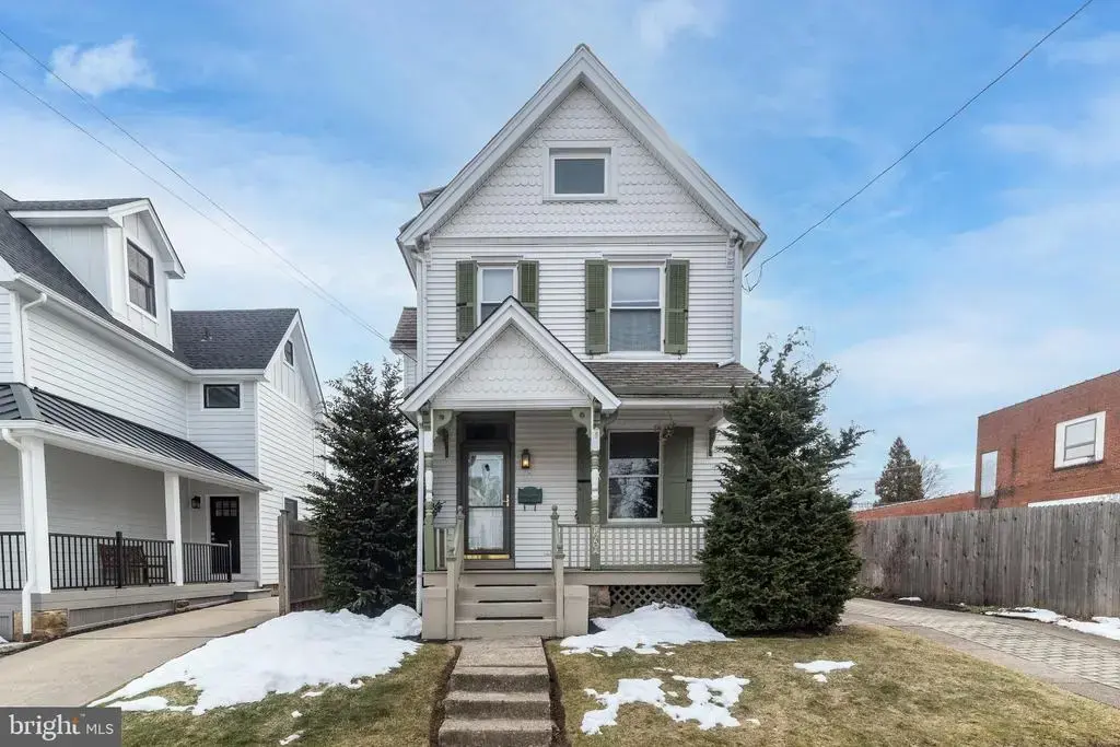 190 Decatur St, DOYLESTOWN