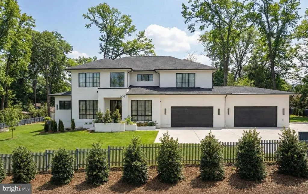 6621 Haycock Rd, FALLS CHURCH