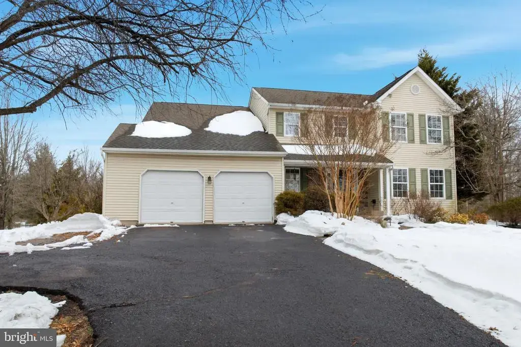 1048 Bartram Ln, QUAKERTOWN