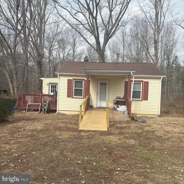 49 Booker Ln, Cumberland