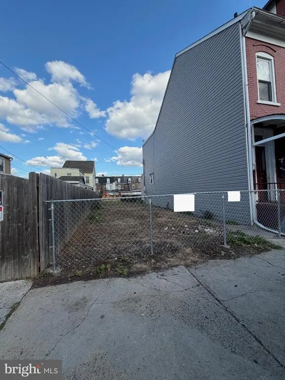 621 N 9th St, ALLENTOWN