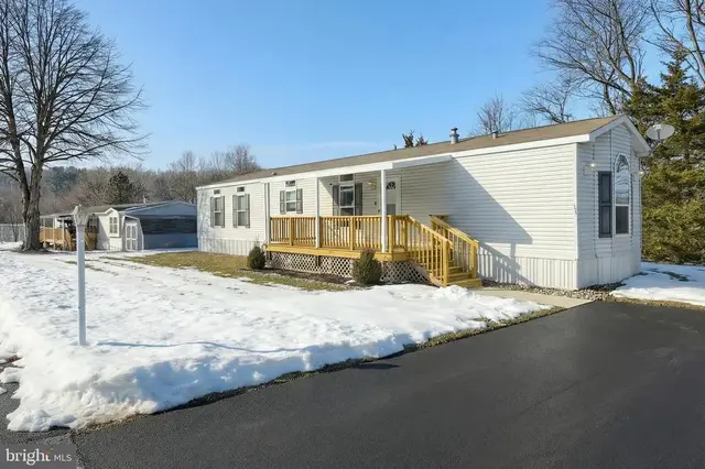 108 Fawn Circle Dr, Windsor