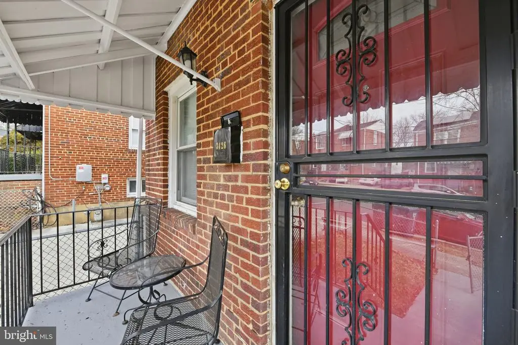 3426 24th St Se, Washington