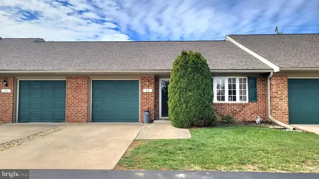 43 Sunbrook Ln #6, Hagerstown