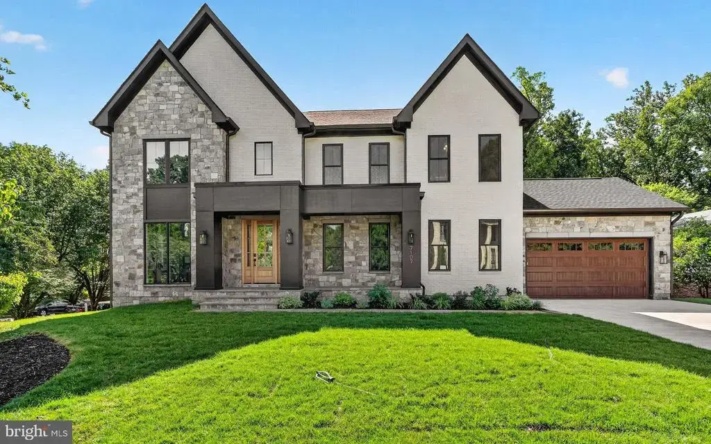 7107 Penguin Pl, FALLS CHURCH