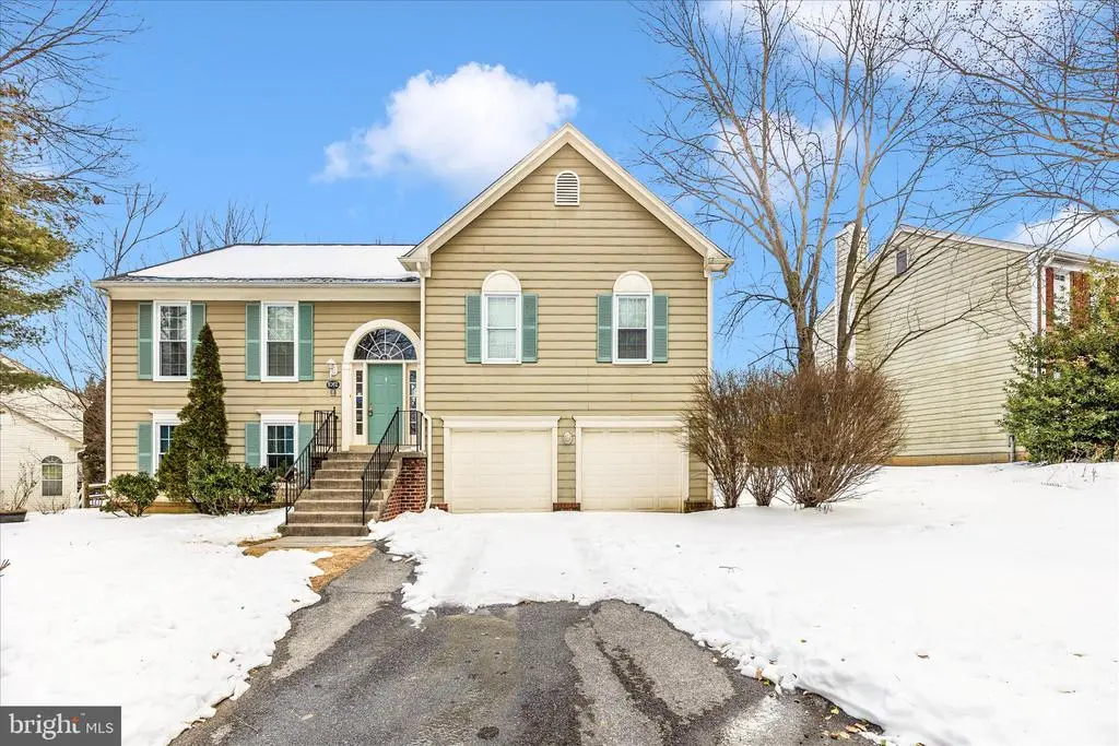 1012 Dulaney Mill Dr, Frederick