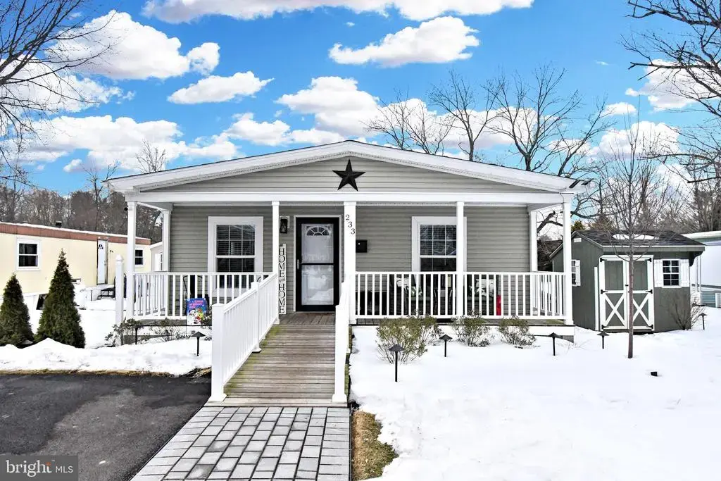 233 Hemlock Dr, DOYLESTOWN