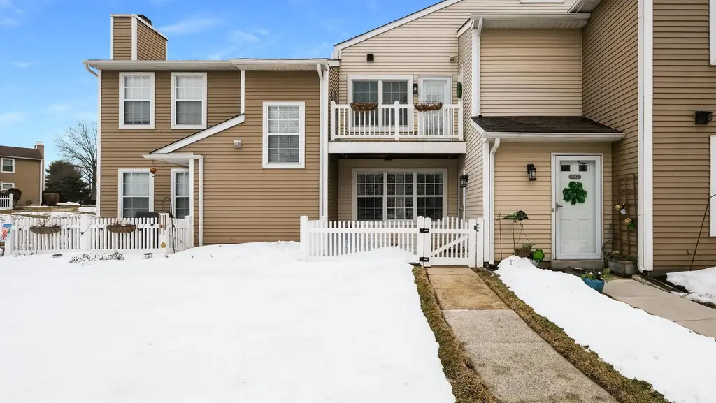 401 Ferris Ln #d1, DOYLESTOWN