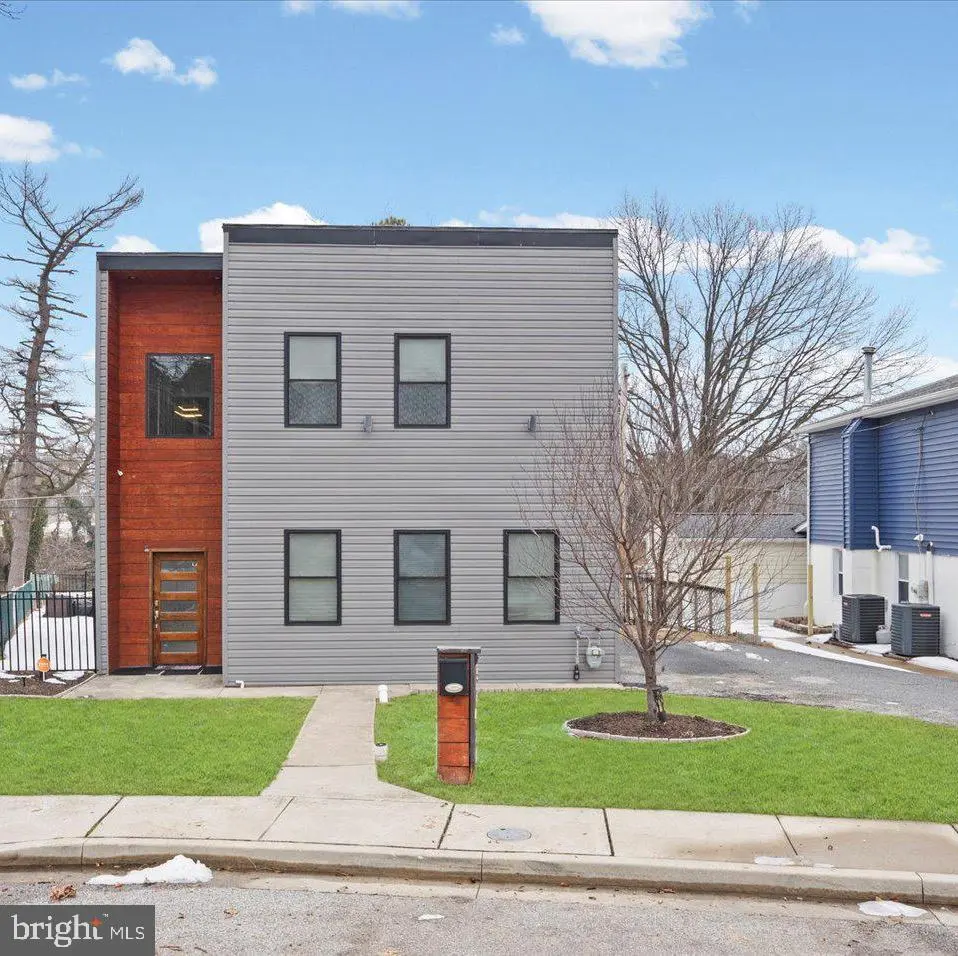 3145 Baybriar Rd, Dundalk