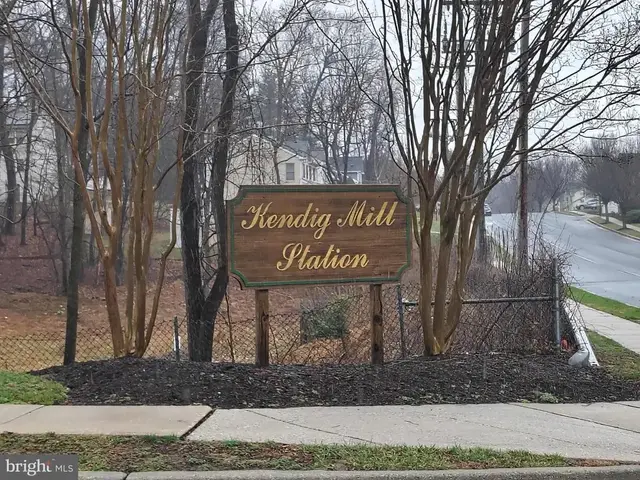 437 Woodhill Dr, Owings Mills