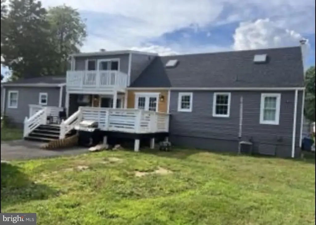 1039 Clinton Ave, BENSALEM