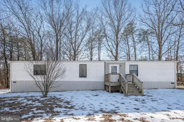 1142 Spring Grove, Spout Spring
