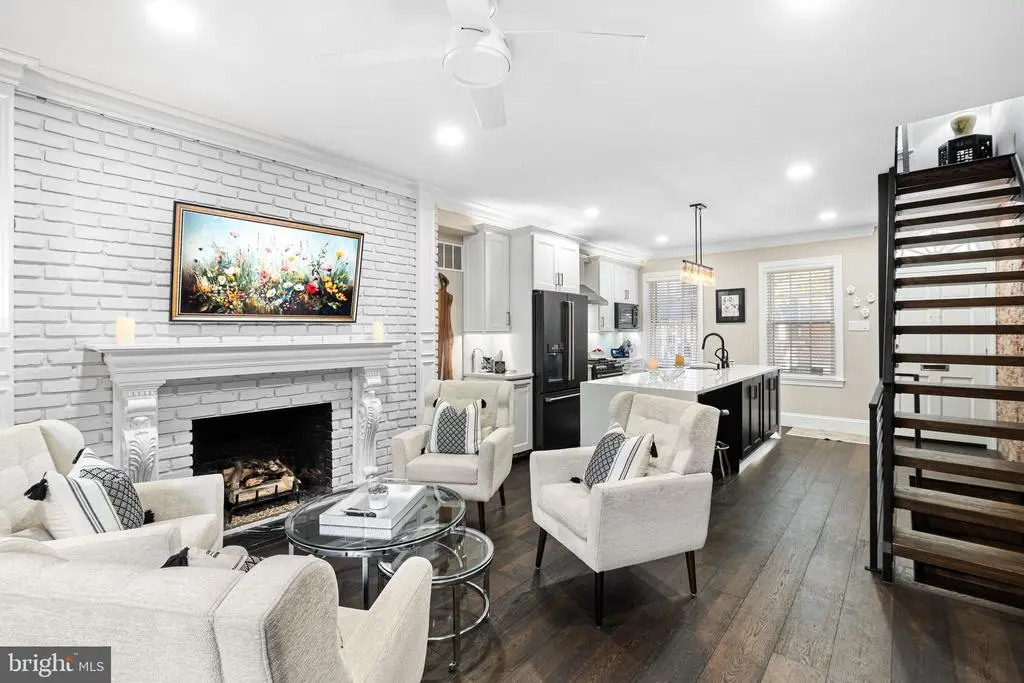 409 S 13th St, PHILADELPHIA