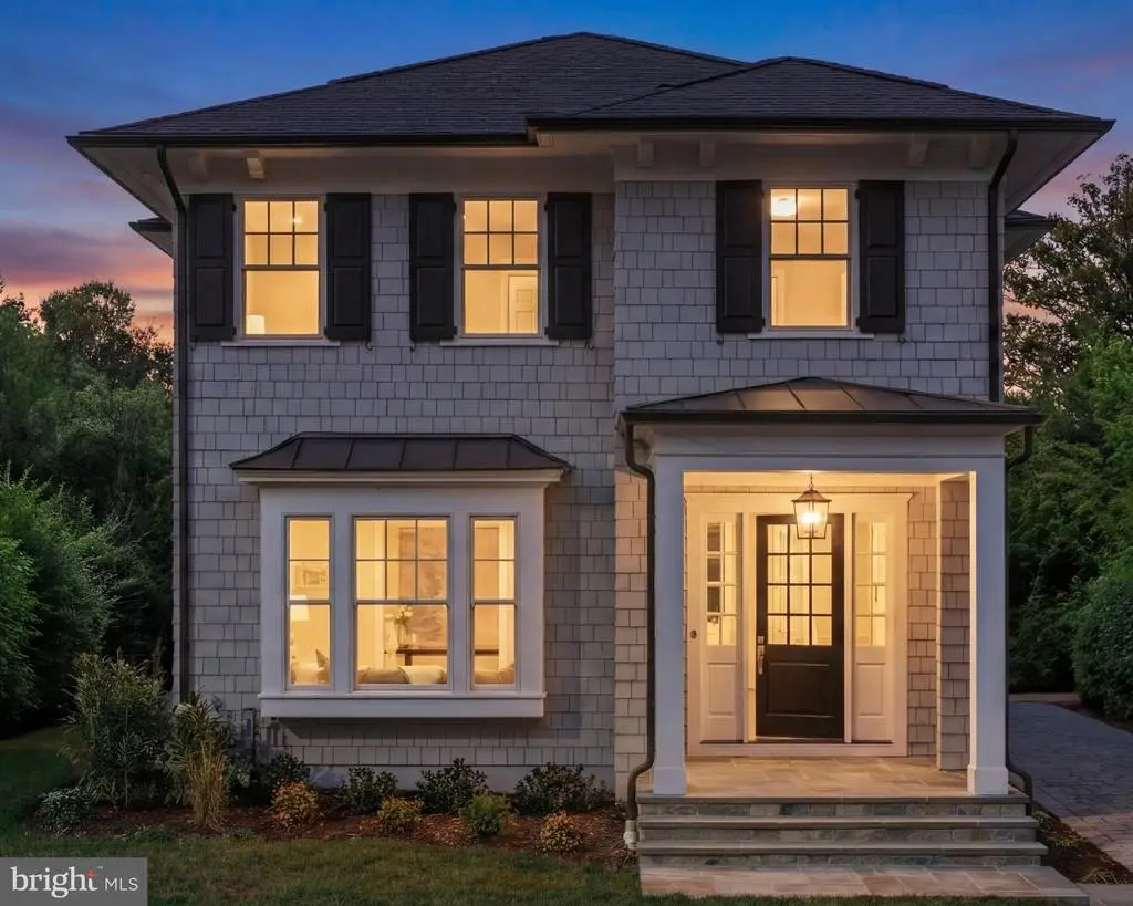 632 N Kenmore St, ARLINGTON