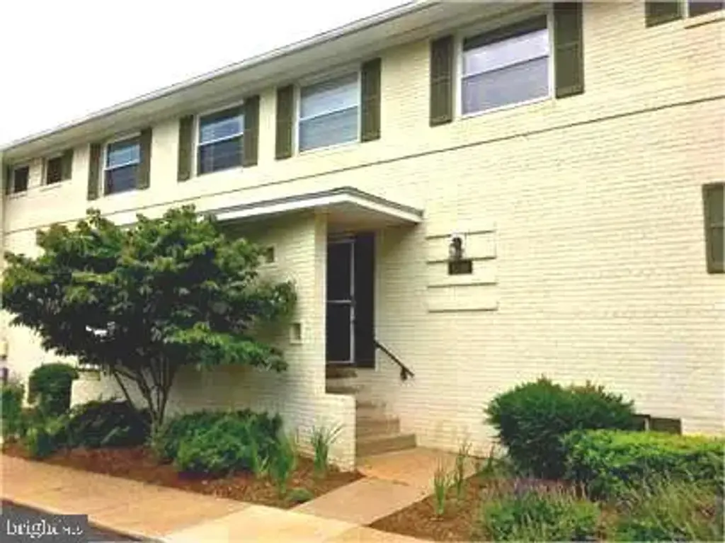 5319 Pooks Hill Rd #1, BETHESDA