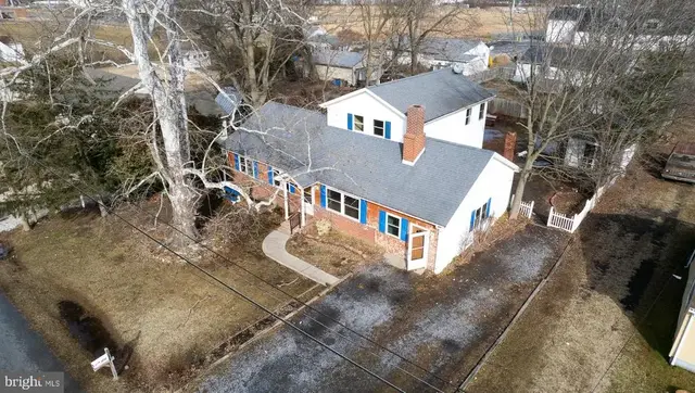 1210 Stone Boundary Rd, Cambridge