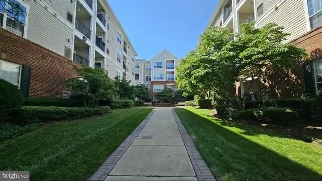 4862 Eisenhower Ave #158, Alexandria