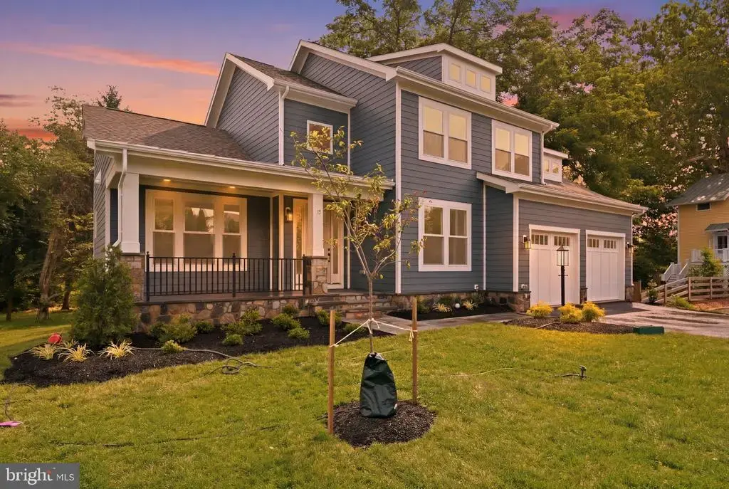 15 Fisher Ln, WARRENTON