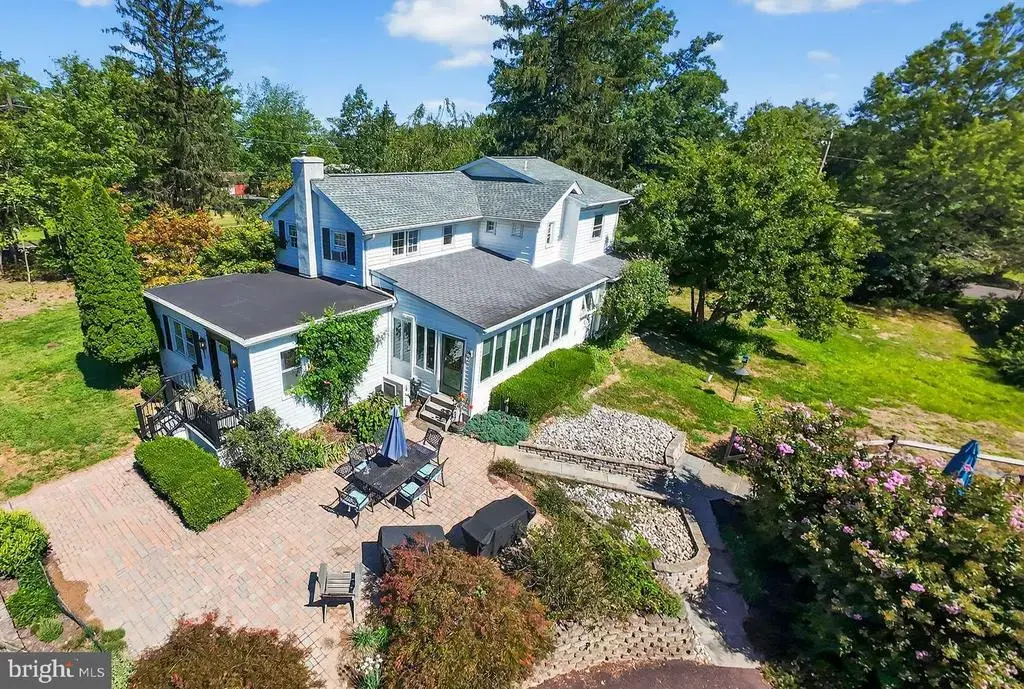330 Fairhill Rd, HATFIELD