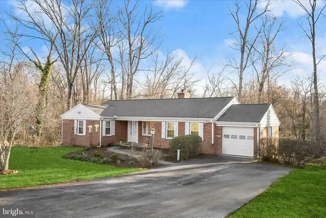 3637 Sussex Rd, Pikesville