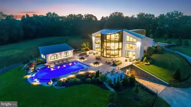 1245 S Creek Rd, West Chester