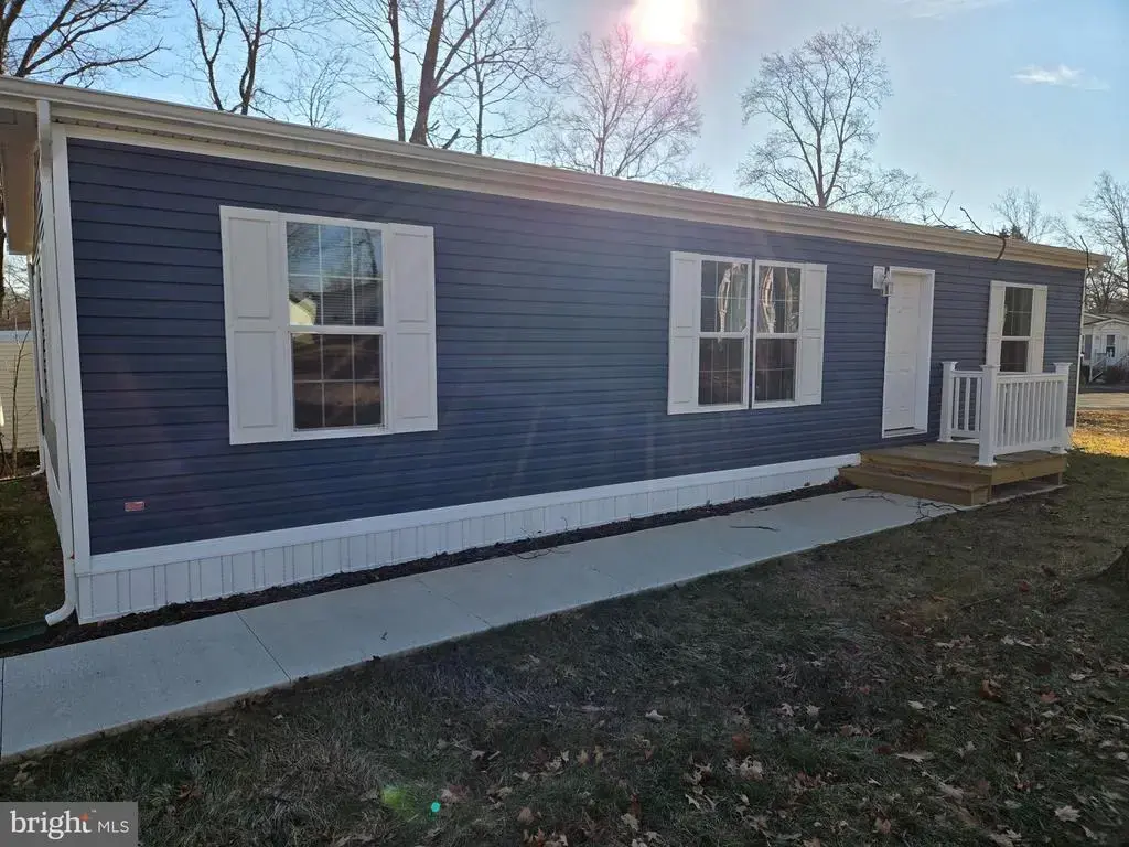 2 Esther Dr, QUAKERTOWN
