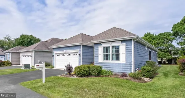 20234 Whitehead Cir #100, Rehoboth Beach