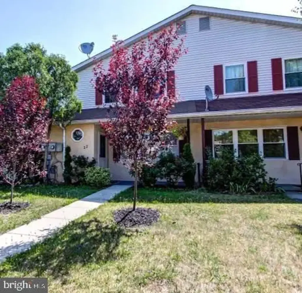 22 Mimosa Ct, QUAKERTOWN