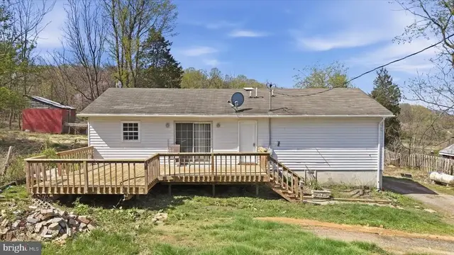 13096 Furnace Mountain Rd, Lovettsville