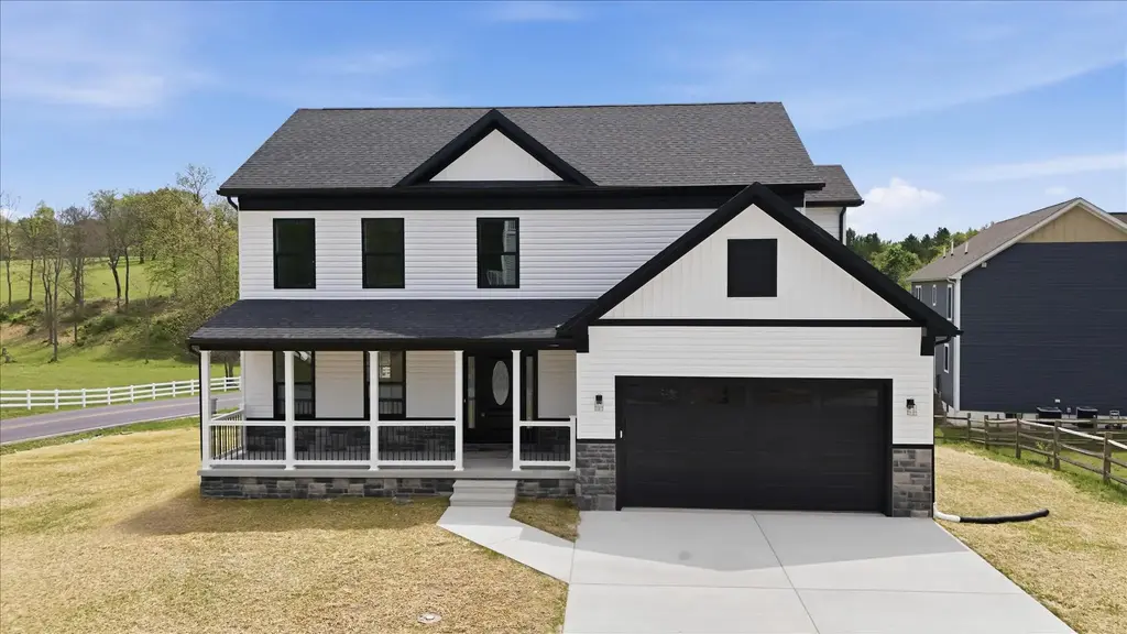19 Bogey Dr, MARTINSBURG