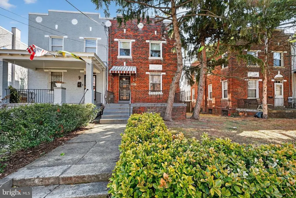 6223 4th St Nw, Washington