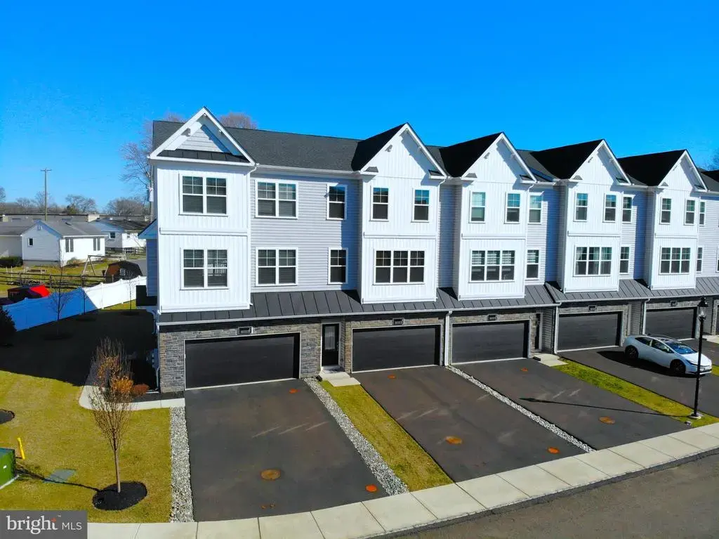 2 Warren Dr, CHALFONT
