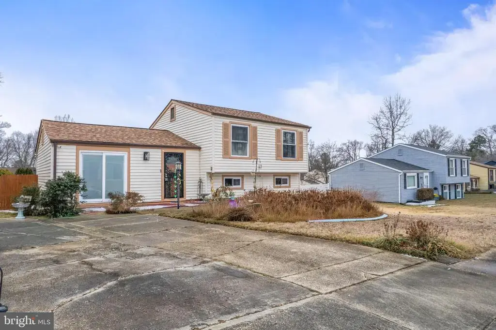 6309 Elm Way, CLINTON