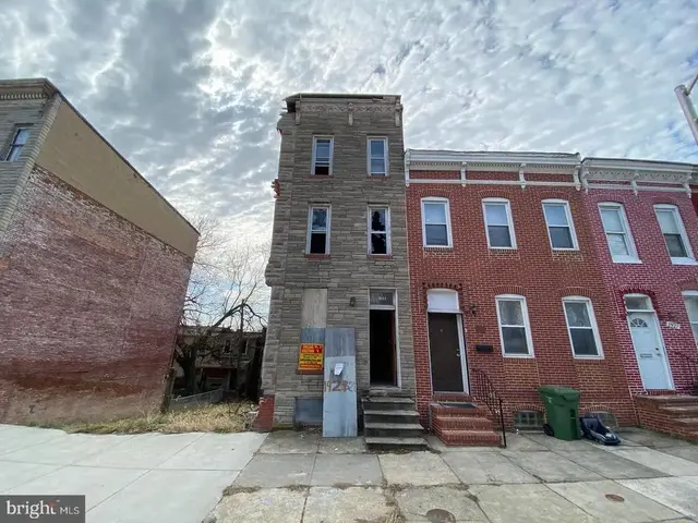 1921 Hollins St, Baltimore