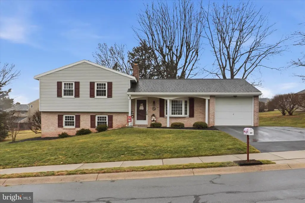 842 N 4th St, DENVER