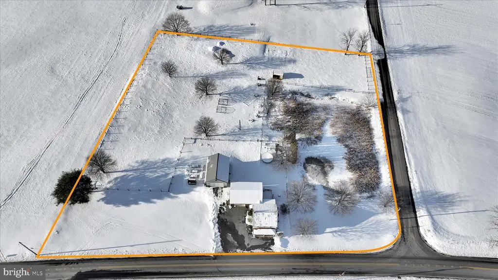 204 W Reistville Rd, MYERSTOWN