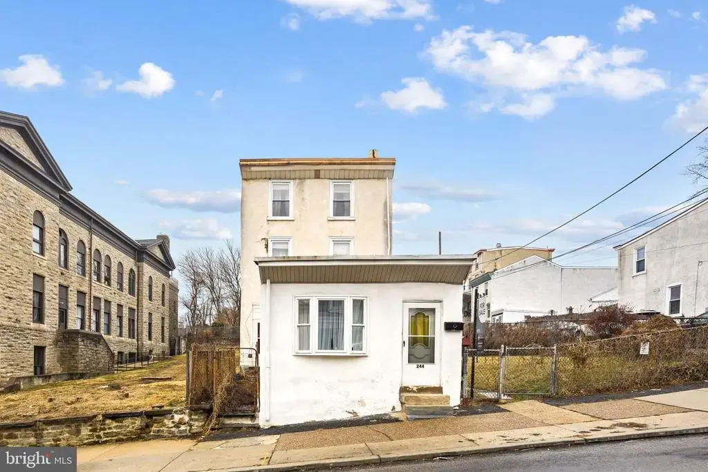 244 Hermitage St, PHILADELPHIA