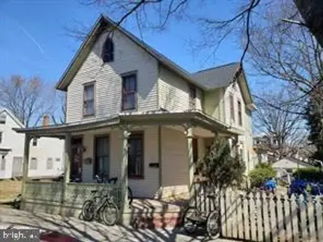 33 S Governors Ave, Dover