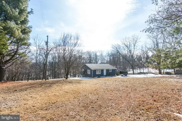 2767 Sunrise Dr, Broadway