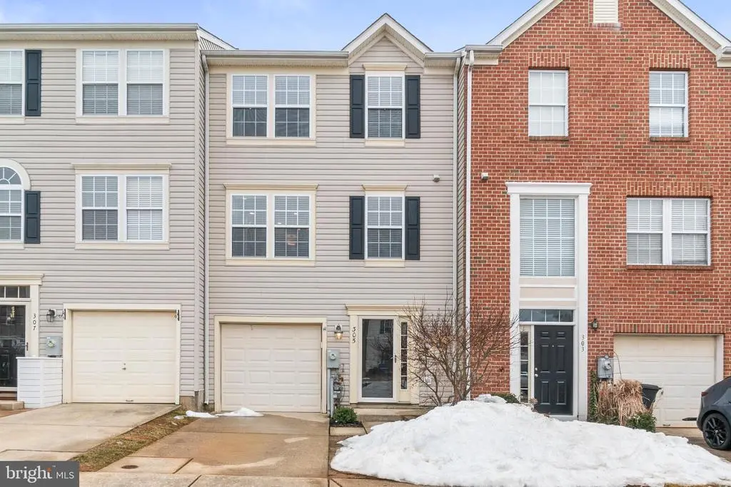 305 Esther Dr, Forest Hill