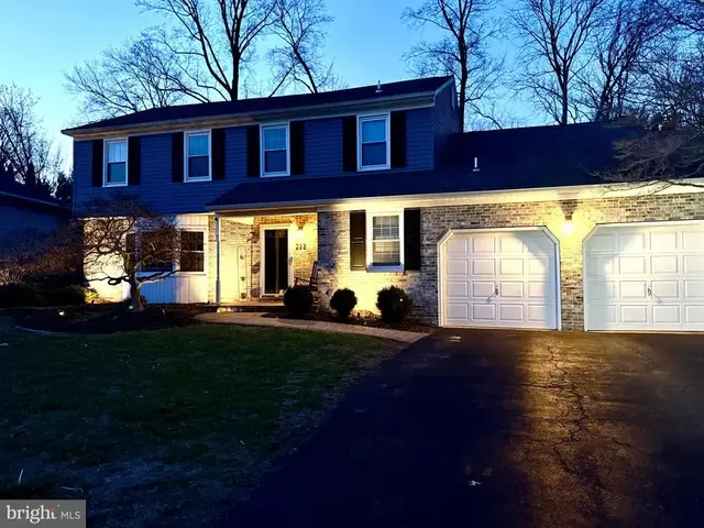 222 Barberry Dr, Wilmington