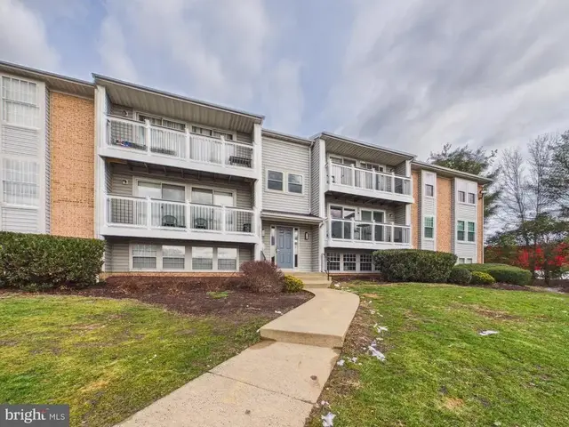 3351 Yost Ln #102, Dumfries