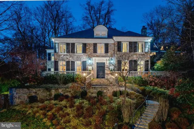 4869 Glenbrook Rd Nw, Washington