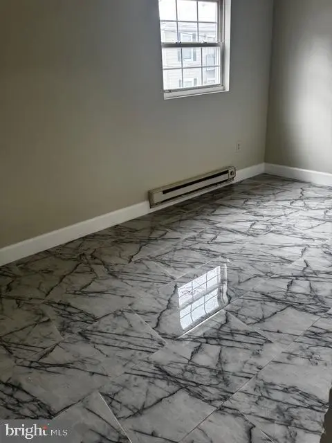 1227 Holbrook Ter Ne, Washington