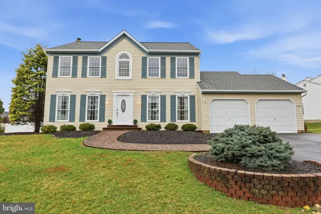 2128 Robin Dr, WARRINGTON