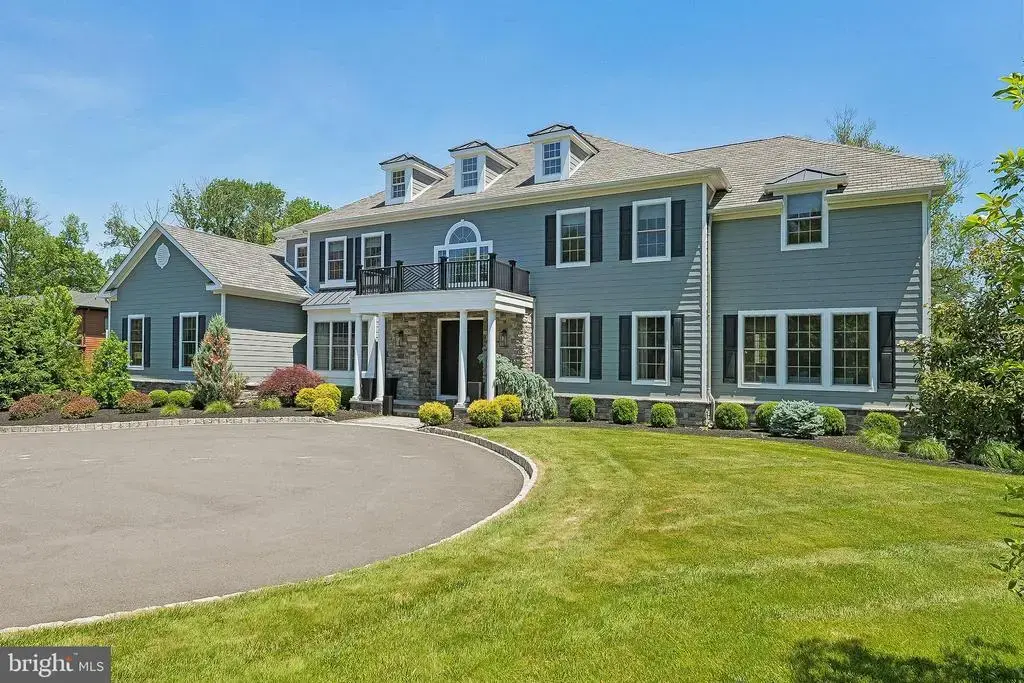 215 Elm Rd, PRINCETON