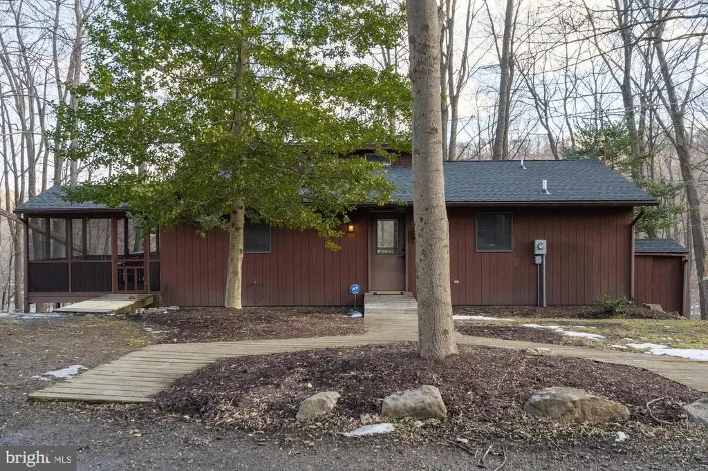 85 Bluebird Ln, BERKELEY SPRINGS