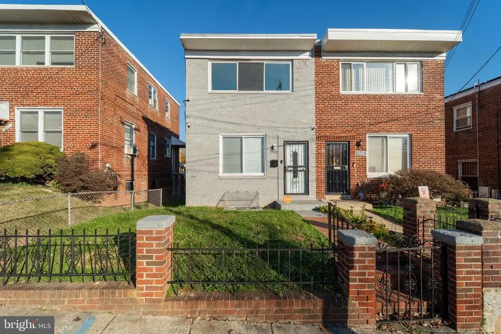 1572 41st St Se, Washington