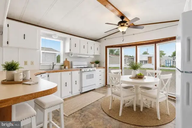 707 Berry Rd, Wilmington